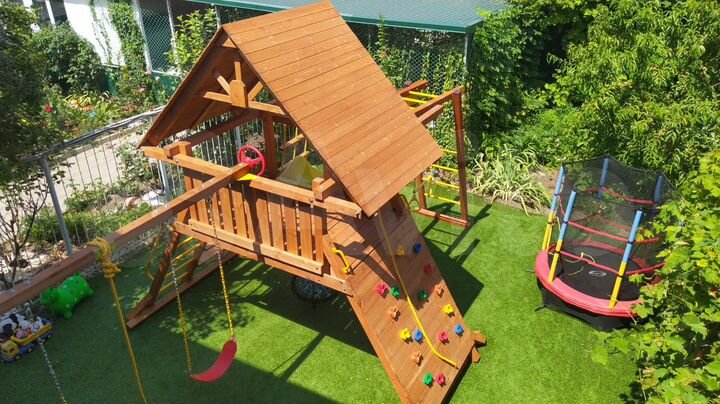 Дом 383,2 м² на участке 8 сот.