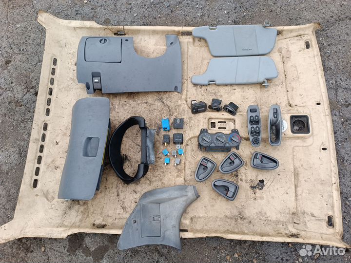 Пластик кнопки блок эсп козырьки реле Accent