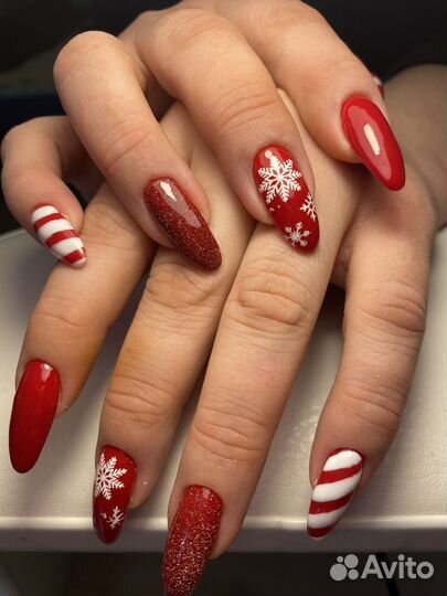 Маникюр и педикюр