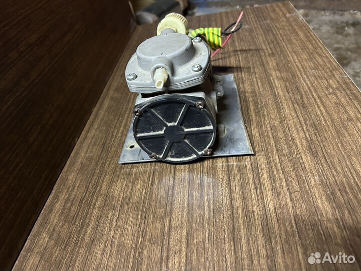 Насос Thomas 107cdc/c20