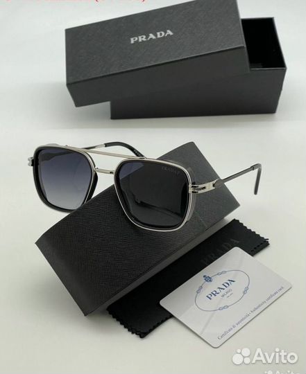 Солнцезащитные очки Prada с поляризацией