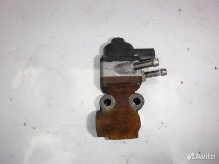 Клапан рециркуляции выхлопных газов Nissan Cedric