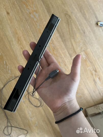 Nintendo Wii +геймпады, игры sensor bar и т.д