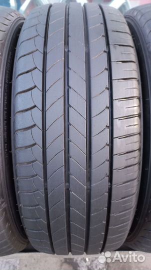 Goodyear EfficientGrip 215/55 R17 94W