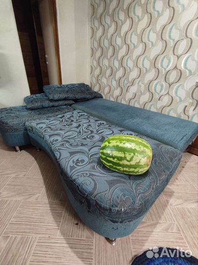 Угловой диван бу