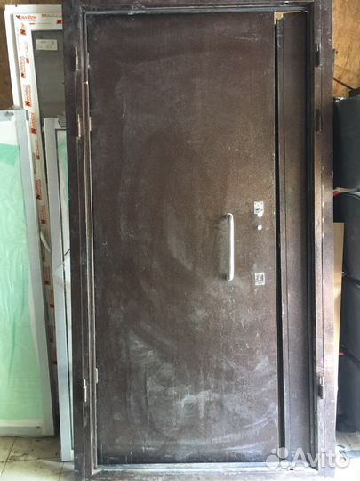 Металлическая дверь бу