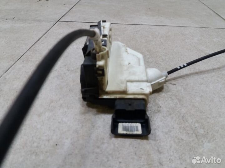 Замок двери передней правой Peugeot 3008 2010-2017