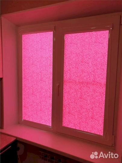 Рулонная штора на окно