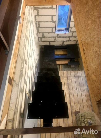 Г-образная лестница