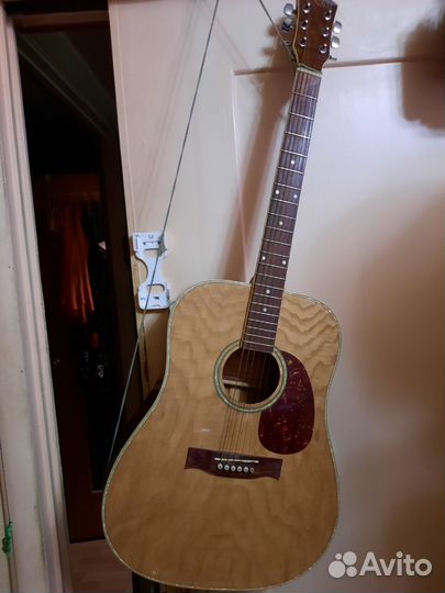 Гитара акустическая