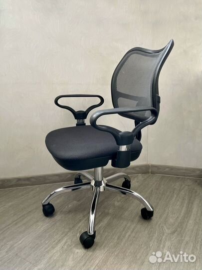 Компьютерное кресло