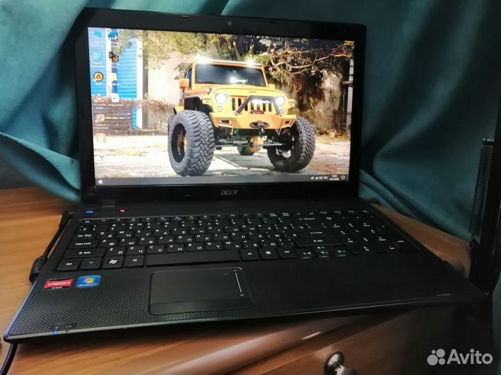 Ноутбук acer \ новый SSD \ работает очень быстро