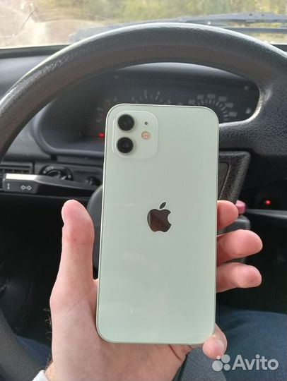 iPhone 12, 64 ГБ