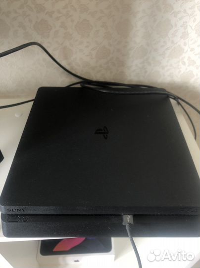 Sony PS4 slim 1tb