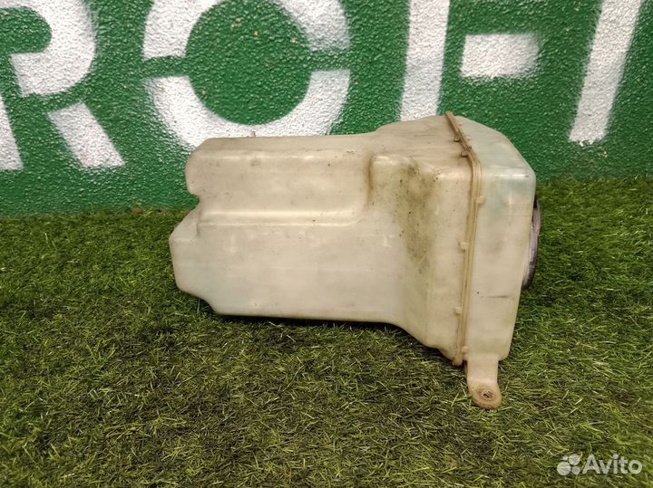 Бачок омывателя для Toyota Picnic 1