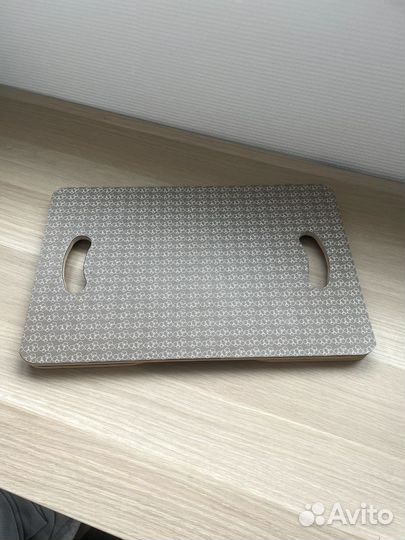 Столик IKEA Brada