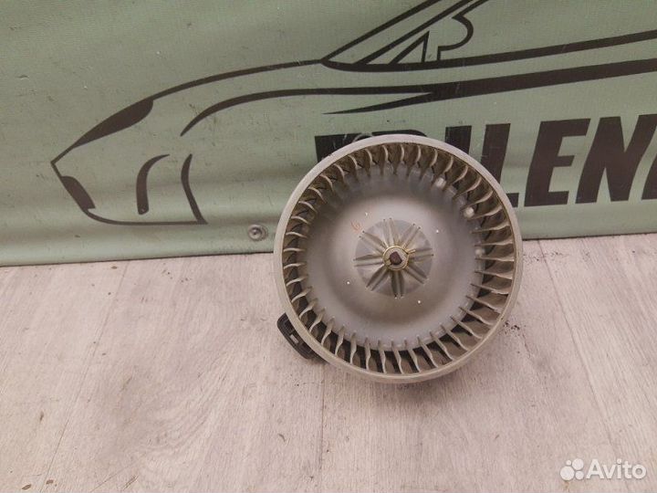 Моторчик отопителя Toyota Corolla E12 / 120