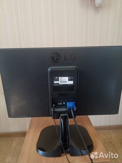 Монитор для компьютера 