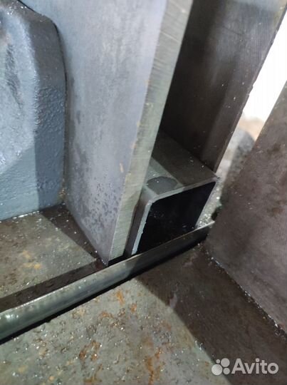 Резка металла на ленточной пиле, плазморезе