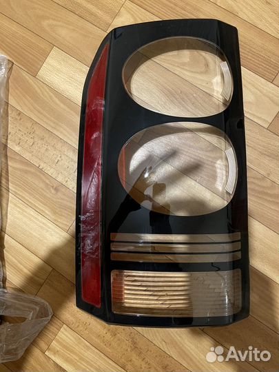 Стекло заднего фонаря discovery 4