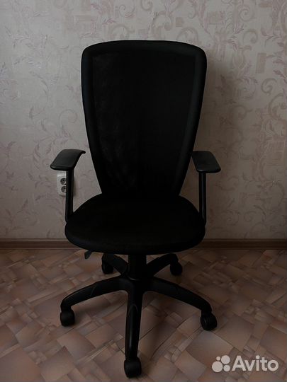 Компьютерное кресло