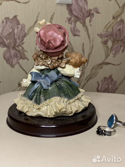 Кукла фарфоровая коллекционная