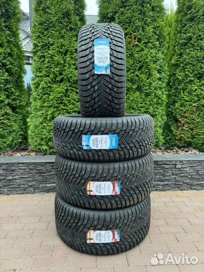 Nokian Tyres Hakkapeliitta 10 315/35 R22 и 275/40 R22 111T