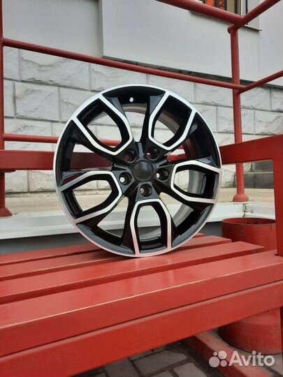 Литые Диски R17 7.0 5*112 ET49 d57.1 Skoda RS