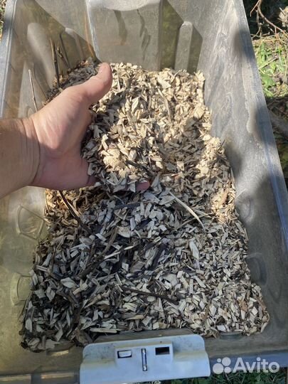 Измельчитель веток Ryobi SRH2545B в аренду