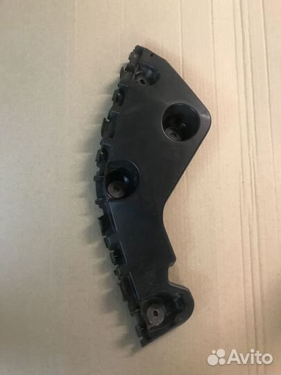 Кронштейн заднего бампера Renault Duster