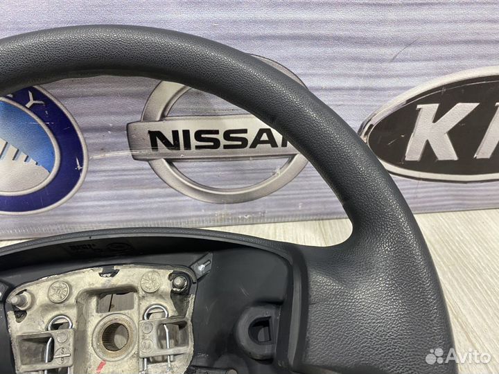 Руль Рулевое колесо Renault sandero