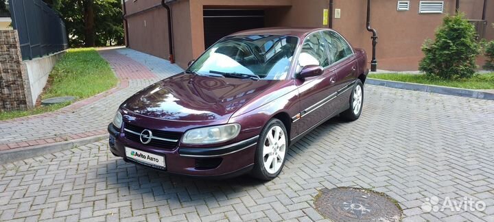 Opel Omega 2.0 МТ, 1996, 240 000 км