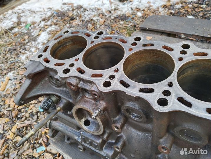 Блок цилиндров 1JZ Голый