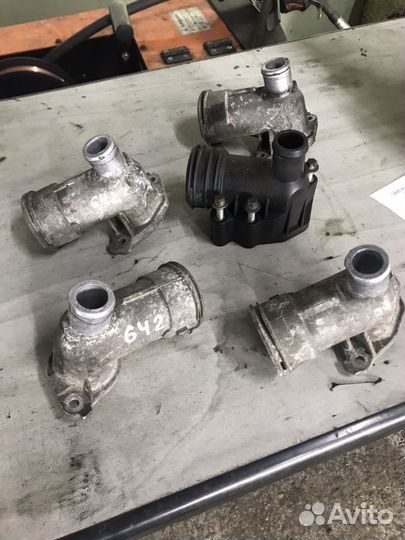 Мерседес фланец системы охлаждения ом 642