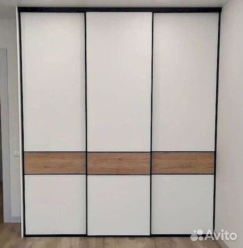 Черный шкаф