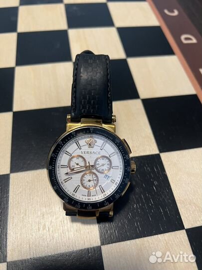 Часы versace