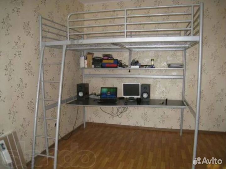 Кровать-чердак IKEA tromso со столешницей