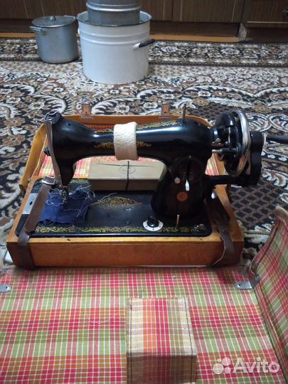 Швейная машинка подольская ручная