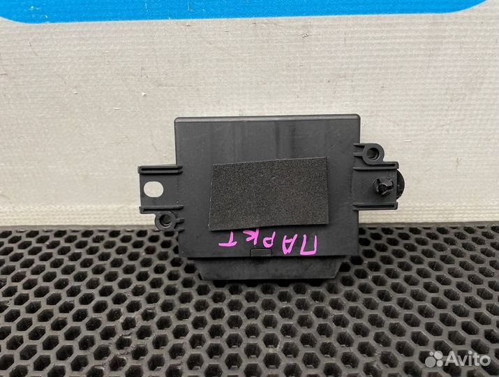 Блок парктроника Volkswagen Tiguan 5N2 cczd 2.0