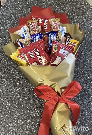 Вкусный букет из конфет, сладкий подарок