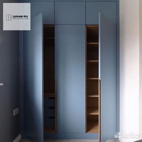 Современный шкаф купе