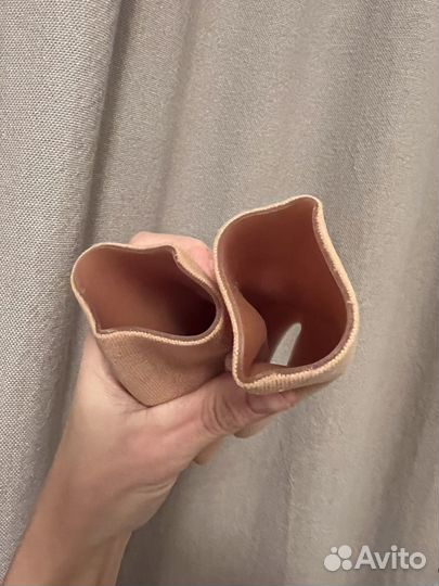 Силиконовый носок в коньки