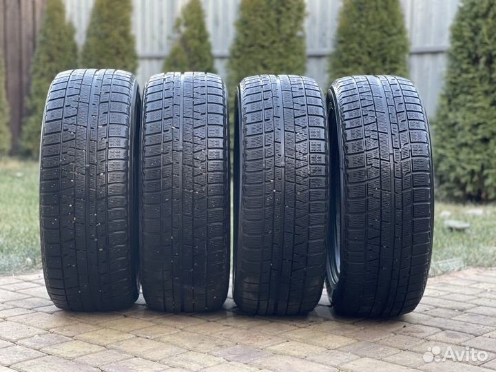 Yokohama Ice Guard IG50 215/55 R17 94Q
