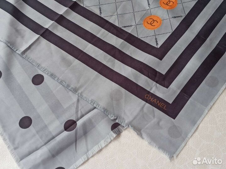 Платок Шелковый Chanel двусторонний серый новый