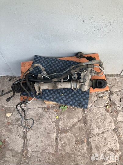 Рулевая рейка toyota corolla Е100