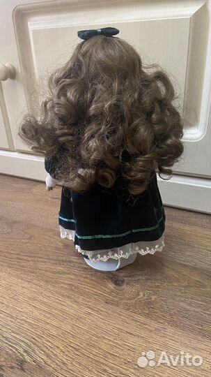 Кукла фарфоровая коллекционная Remeco