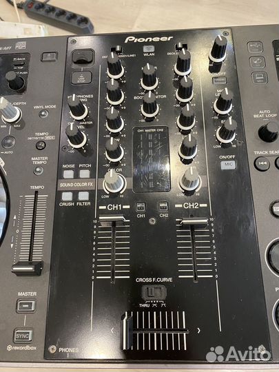 DJ контроллер pioneer xdj r1