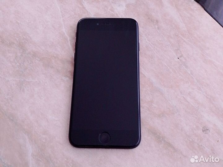 iPhone 7, 32 ГБ