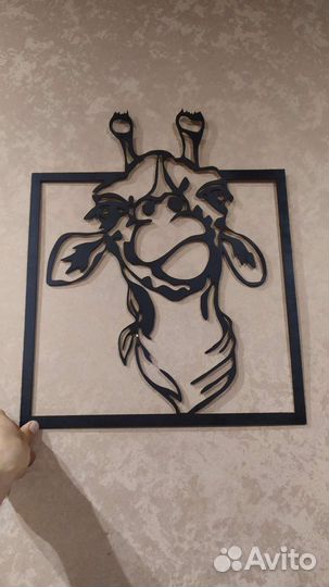 Резное панно из дерева