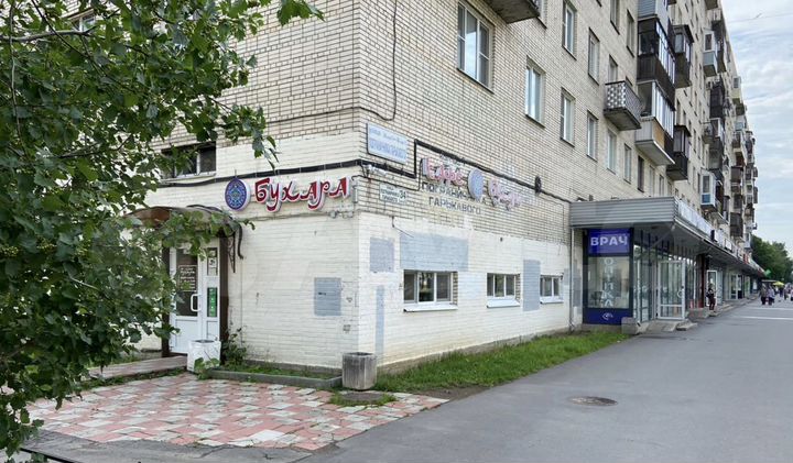 Помещение под общепит / коммерцию, 215 м²